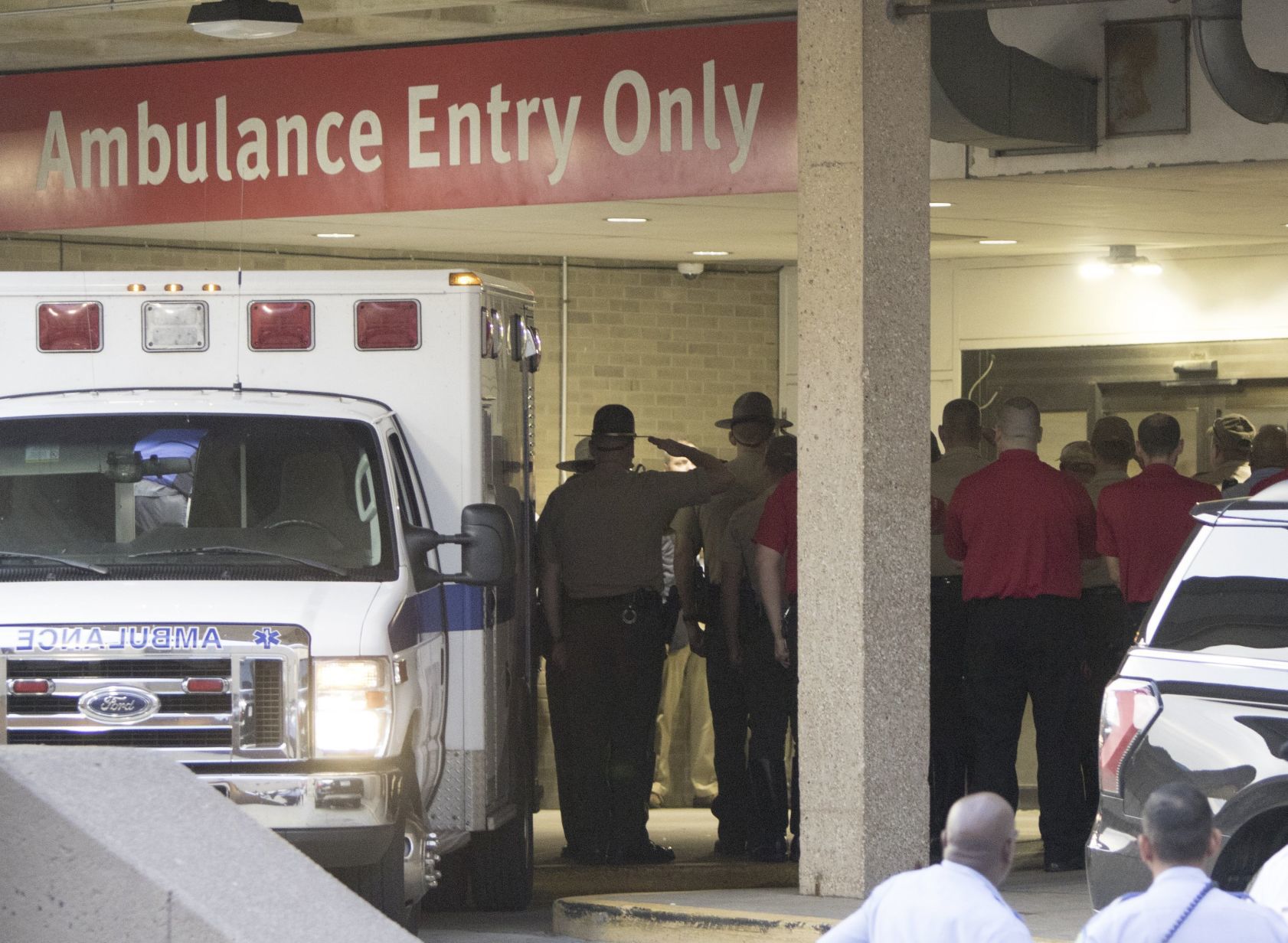 Illinois State Police trooper shot